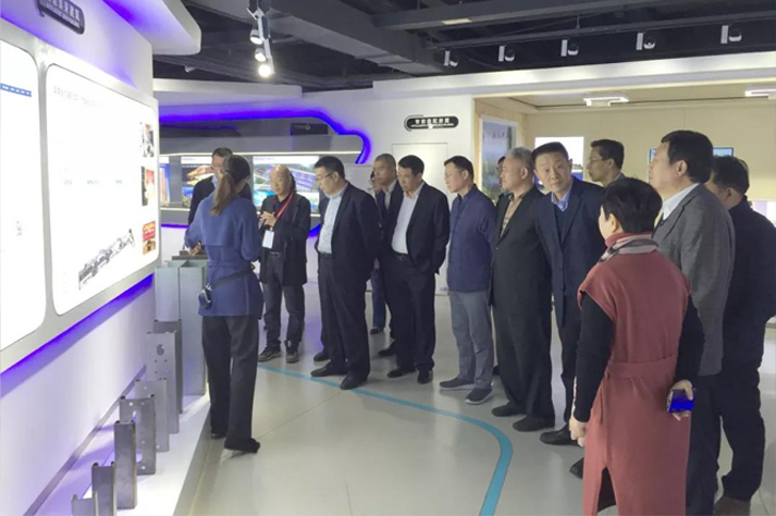 高博会客商考察团莅临华体会(中国),高度关注集术智能装配体系 高博会客商考察团莅临华体会(中国),高度关注集术智能装配体系