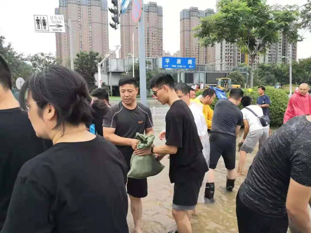 防汛救灾——华体会(中国)钢结构建设公司在行动 防汛救灾——华体会(中国)钢结构建设公司在行动